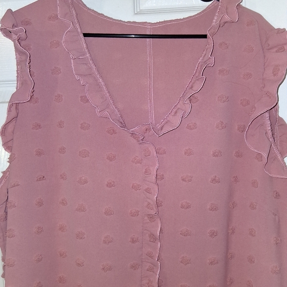 Source Unknown Tops - Women's Ruffled Pink Top PTP 27"X30"